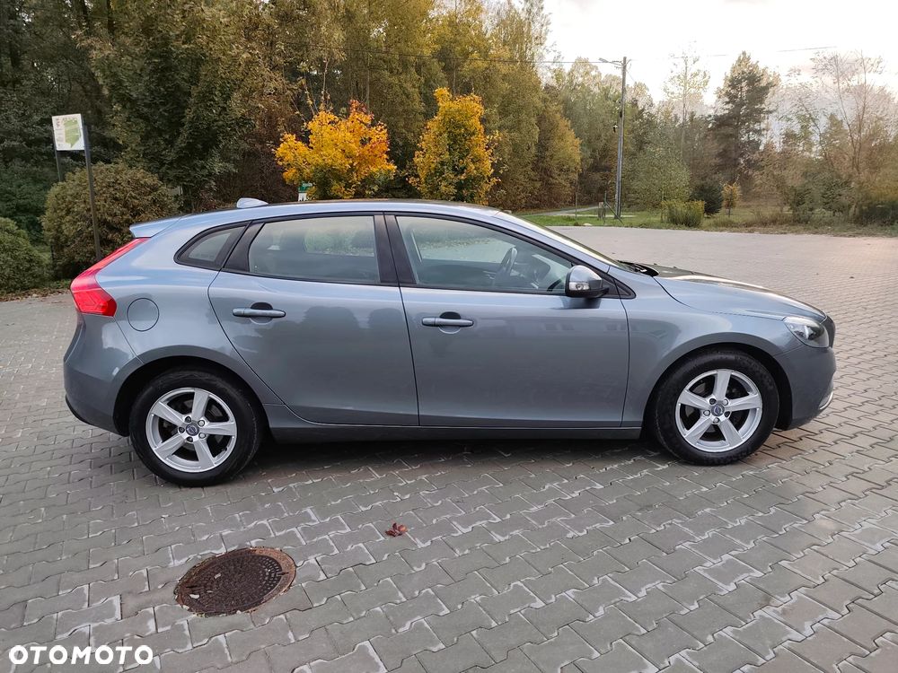 Volvo V40 D2 Momentum - 3