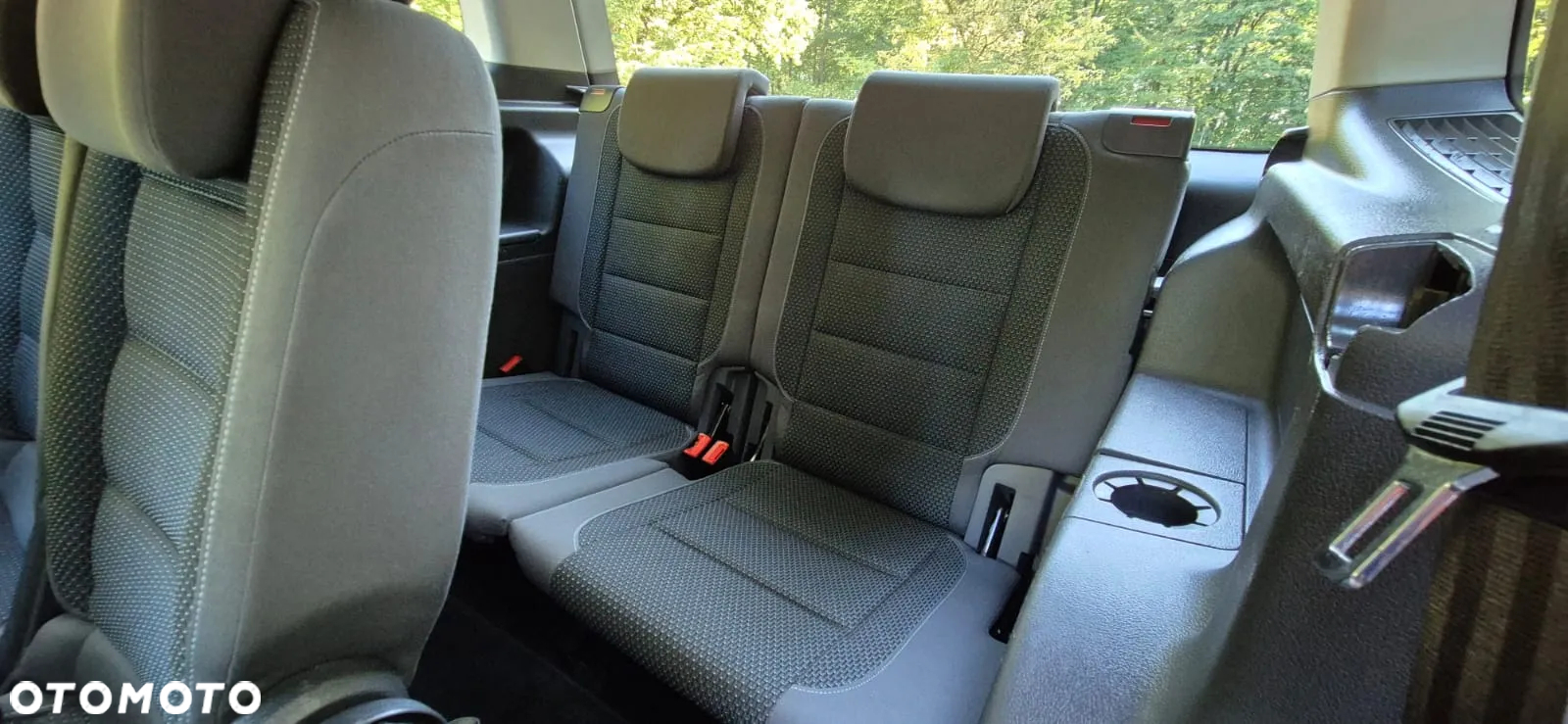 Volkswagen Touran 1.6 TDI DPF BlueMotion Technology DSG Highline - 6