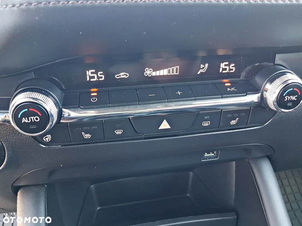 Mazda 3 SKYACTIV-G 2.0 M-Hybrid SELECTION - 14