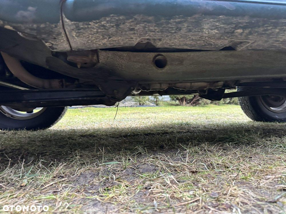 Suzuki Jimny 1.3 JLX - 26