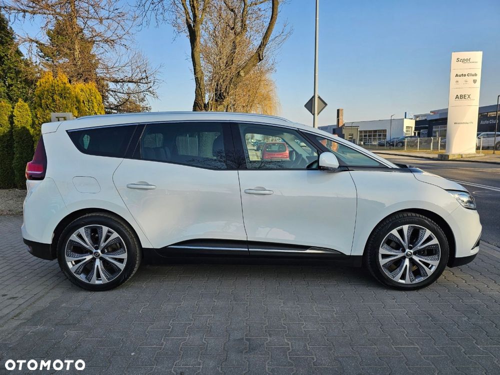 Renault Grand Scenic - 13
