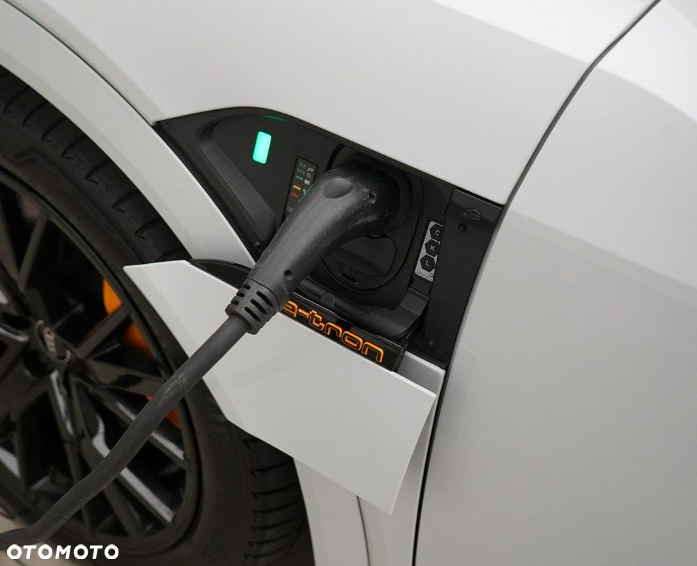 Audi e-tron Sportback - 14