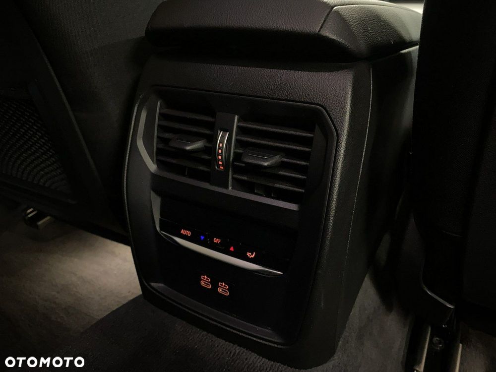 BMW Seria 3 - 16