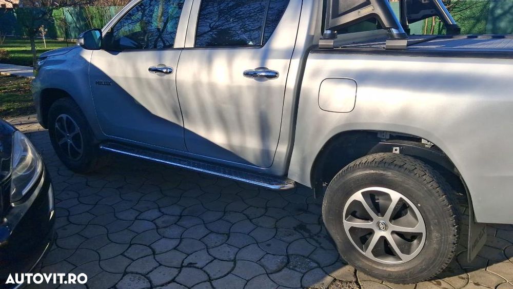 Toyota HILUX - 11