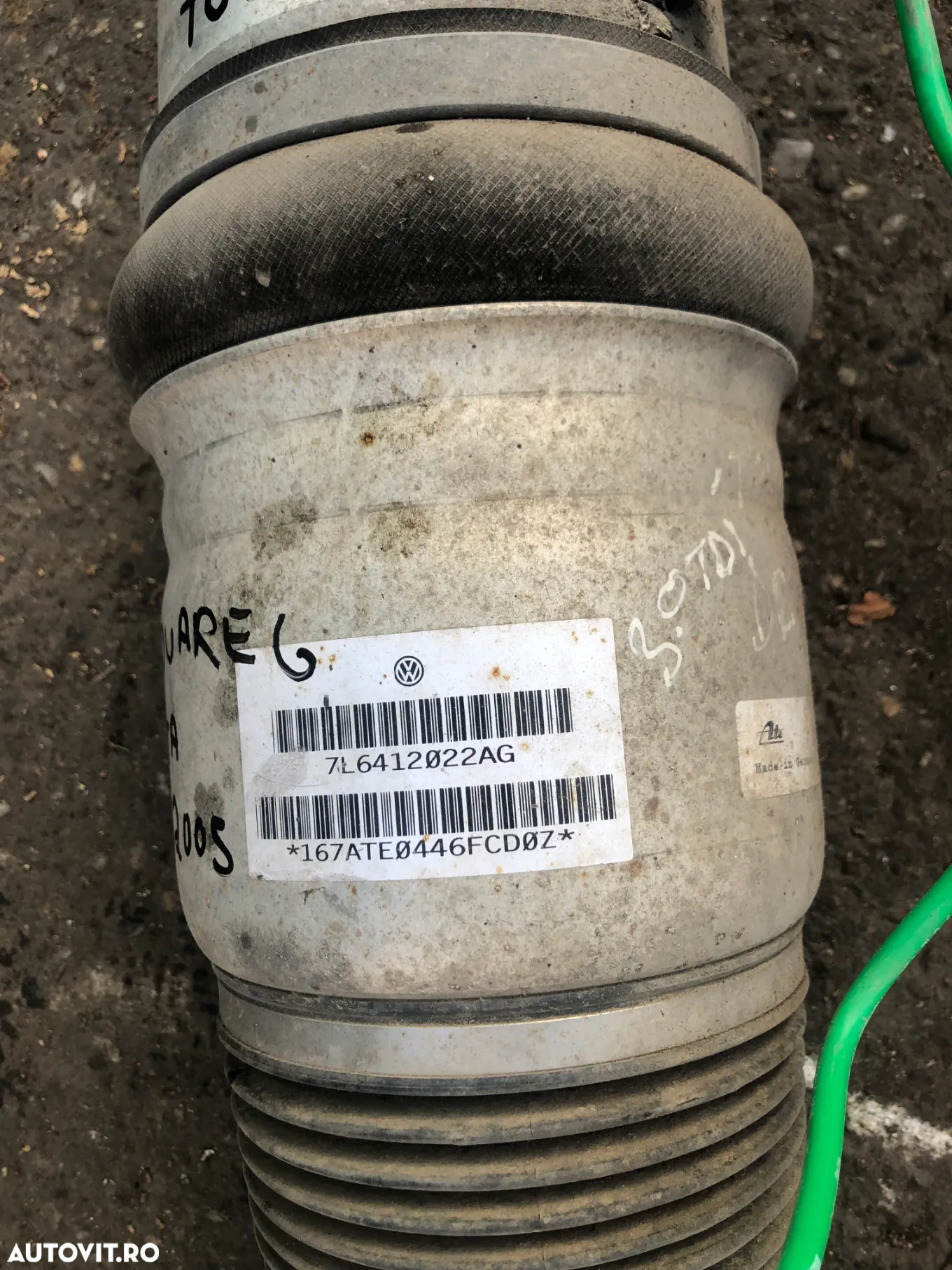 Perna aer stanga/dreapta fata VW Volkswagen Touareg 7L - 5