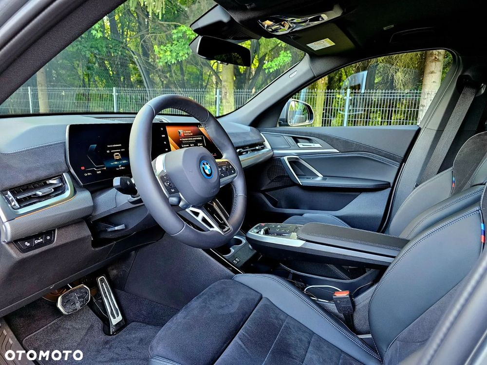 BMW iX2 eDrive20 66.5kWh - 18