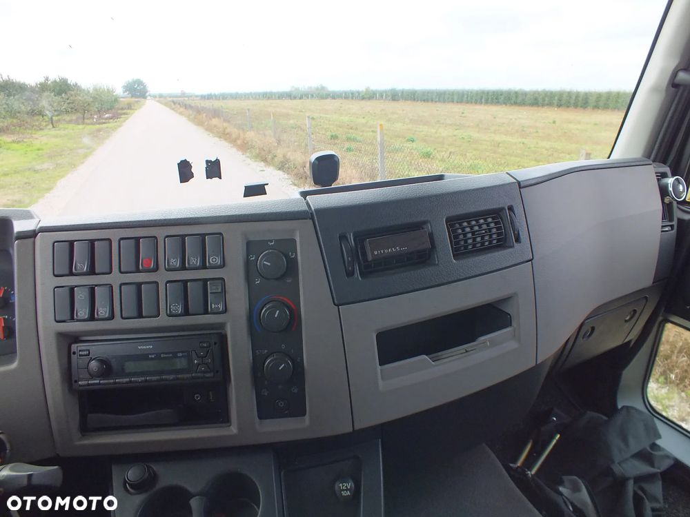 Volvo FL210 - 10