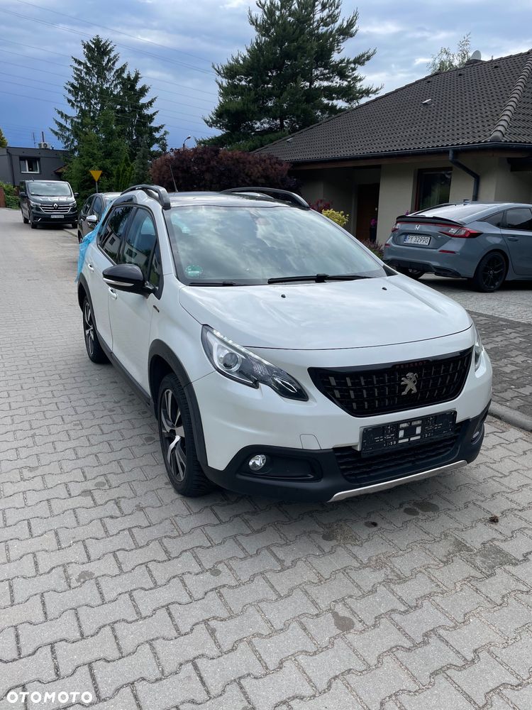 Peugeot 2008 1.2 PureTech GT Line S&S - 4