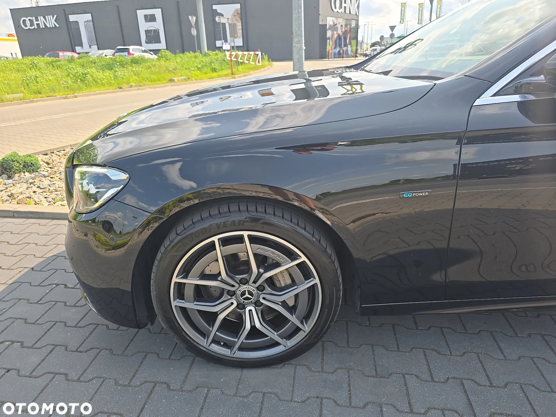 Mercedes-Benz Klasa E 300 de AMG - 9