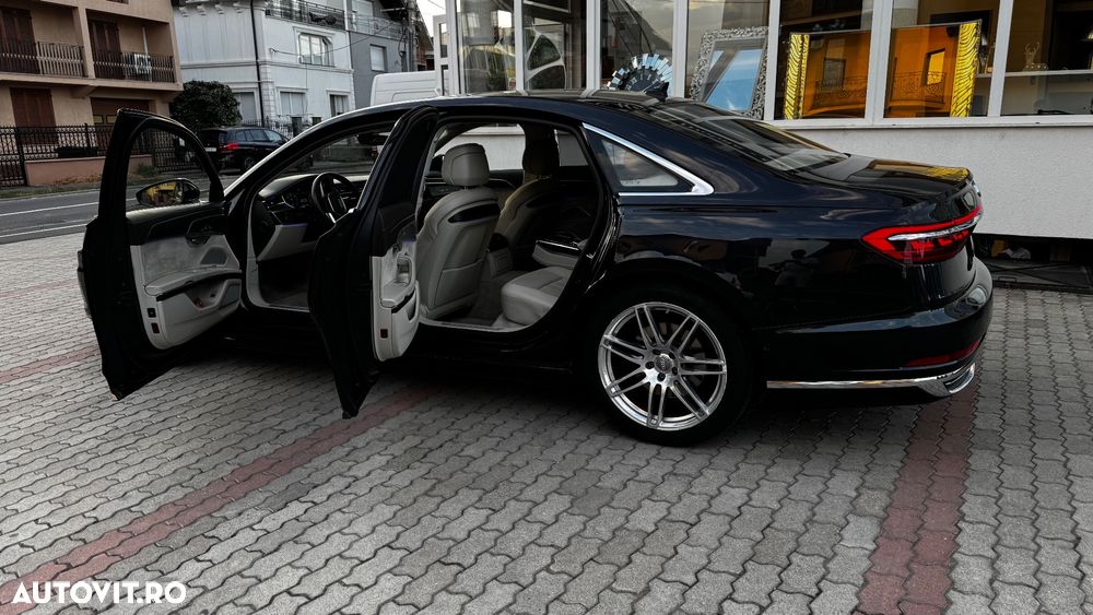Audi A8 2018 photo 4