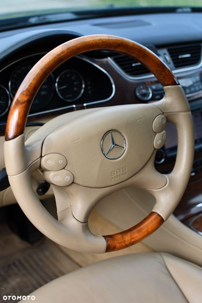 Mercedes-Benz CLS 500 - 12