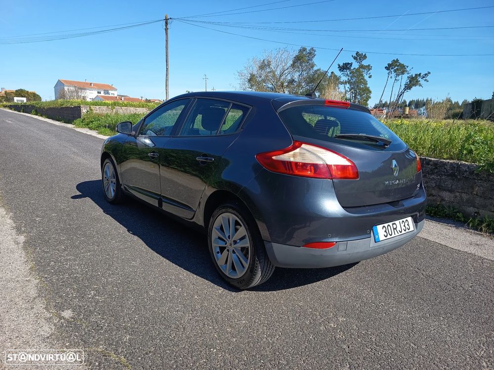 Renault Mégane 1.5 dCi Dynamique - 8