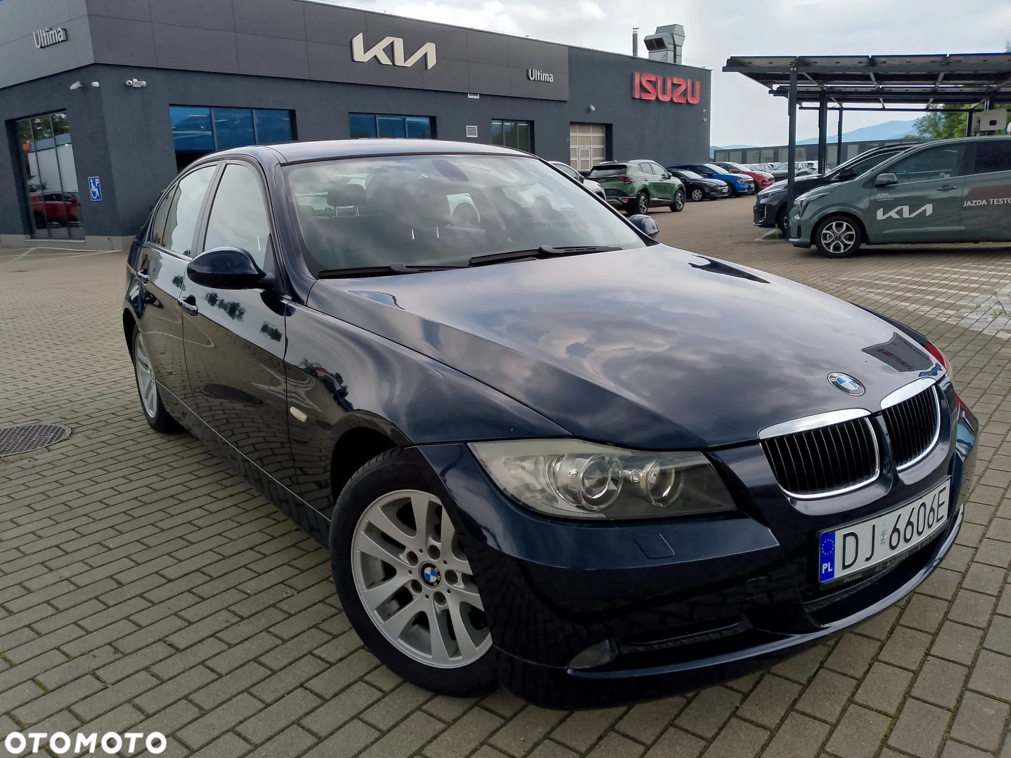 BMW Seria 3 318i - 4
