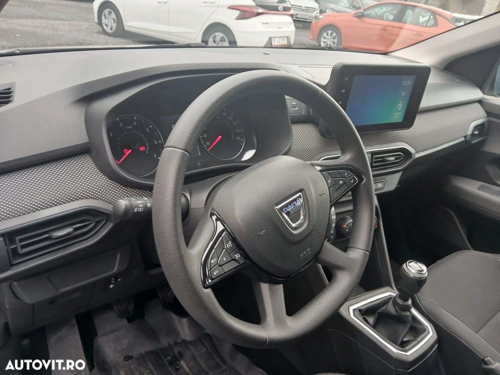 Dacia Sandero TCe 90 Essential - 5