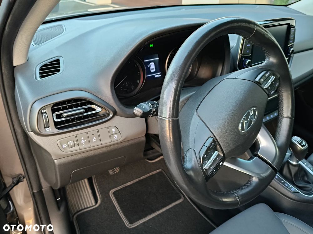 Hyundai i30 1.5 T-GDI 48V Smart - 24