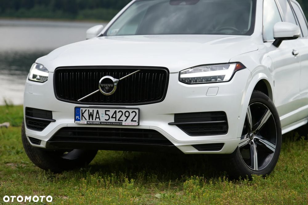 Volvo XC 90 T8 AWD Plug-In Hybrid Momentum 7os - 11