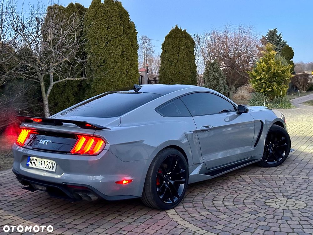 Ford Mustang - 5