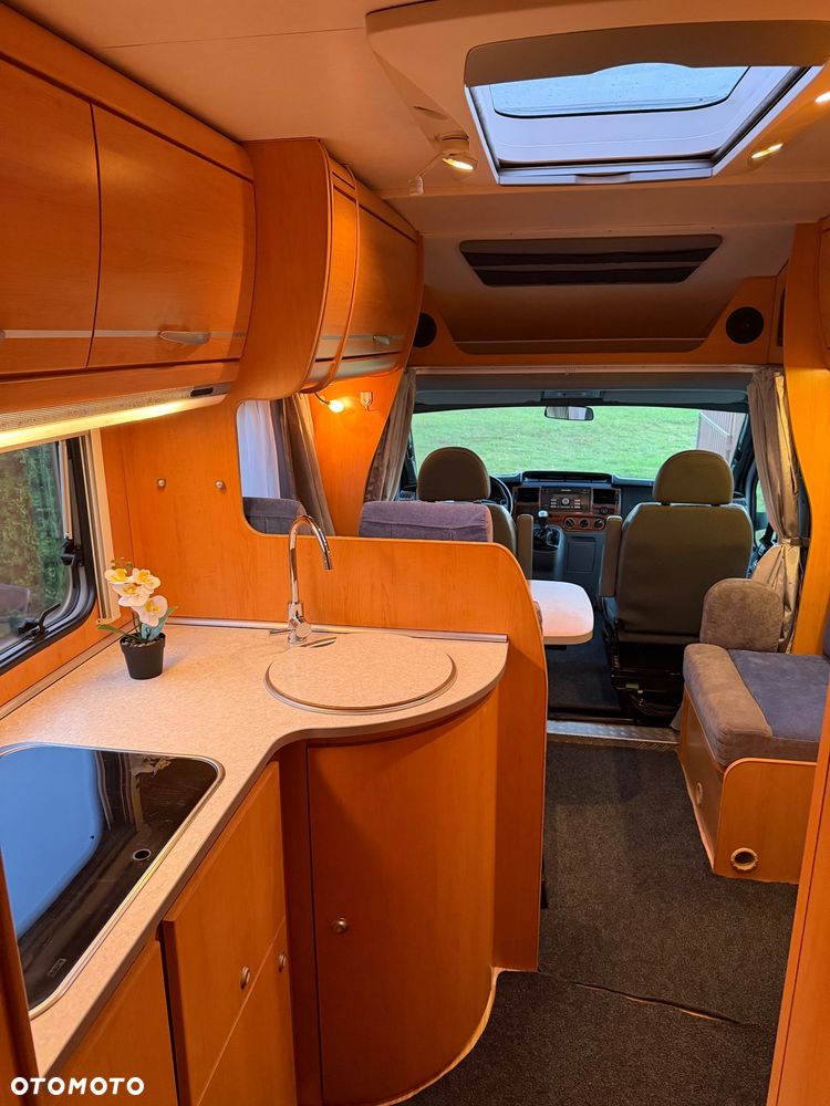 Ford Hymer - 12