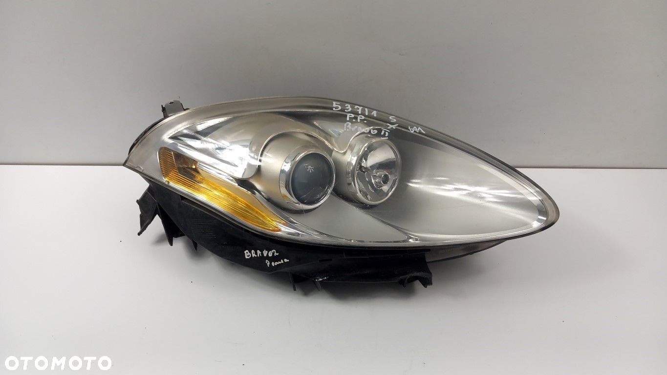 FIAT BRAVO II LAMPA PRZÓD PRAWA XENON - 1