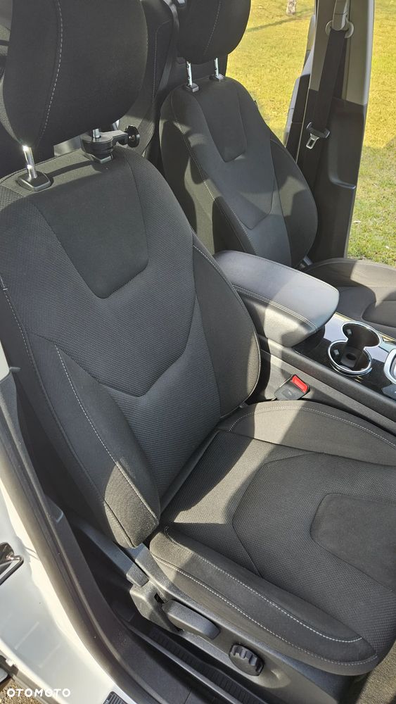 Ford S-Max 2.0 TDCi Titanium PowerShift - 15