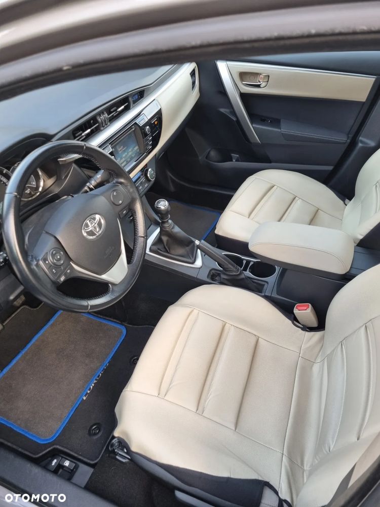 Toyota Corolla 1.6 Premium EU6 - 12