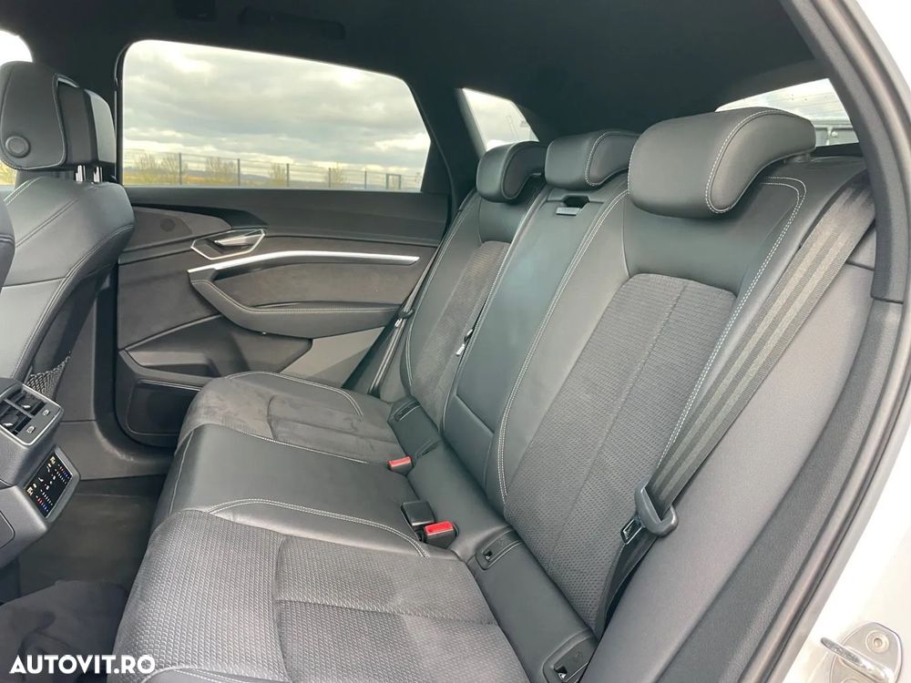 Audi e-tron 55 quattro S line - 10