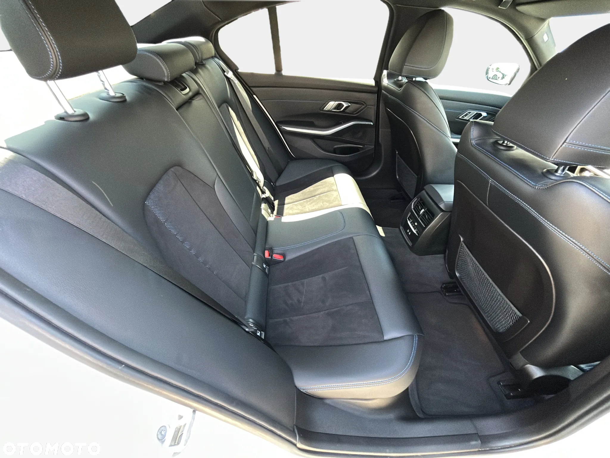 BMW Seria 3 320i M Sport sport - 14