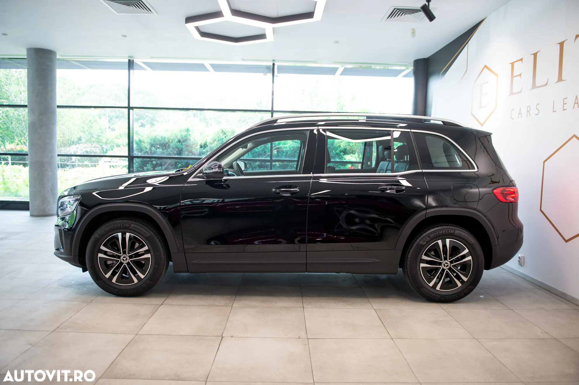 Mercedes-Benz GLB 200 7G-DCT - 4