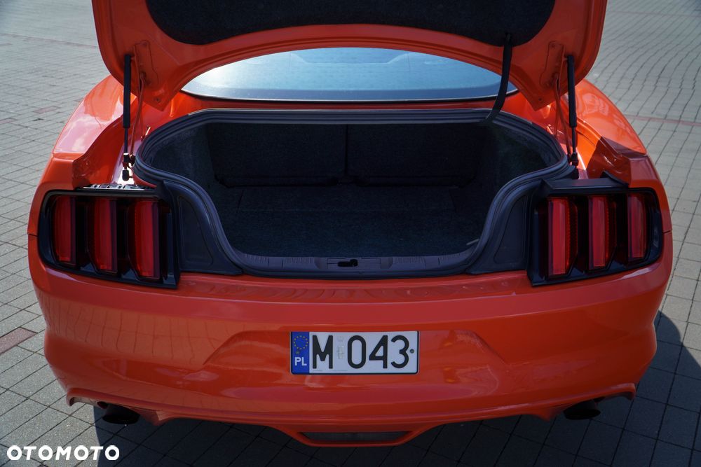 Ford Mustang 2.3 EcoBoost - 11