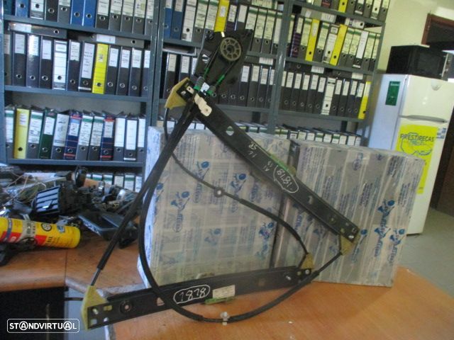 Elevador Sem Motor 8X4837461 AUDI A1 2013 5P FE AUDI A1 SPORTBACK 8X FASE 2  2017 1.6TDI 115CV 5P PRETO FESQ - 1