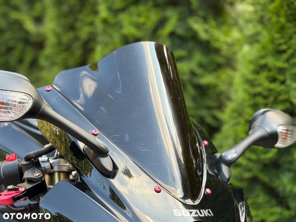 Suzuki GSX-R - 25
