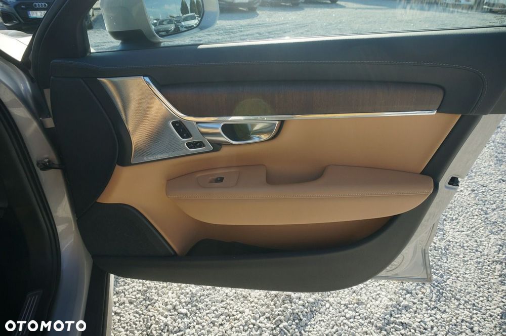 Volvo V90 Cross Country B5 D AWD Ultimate - 31