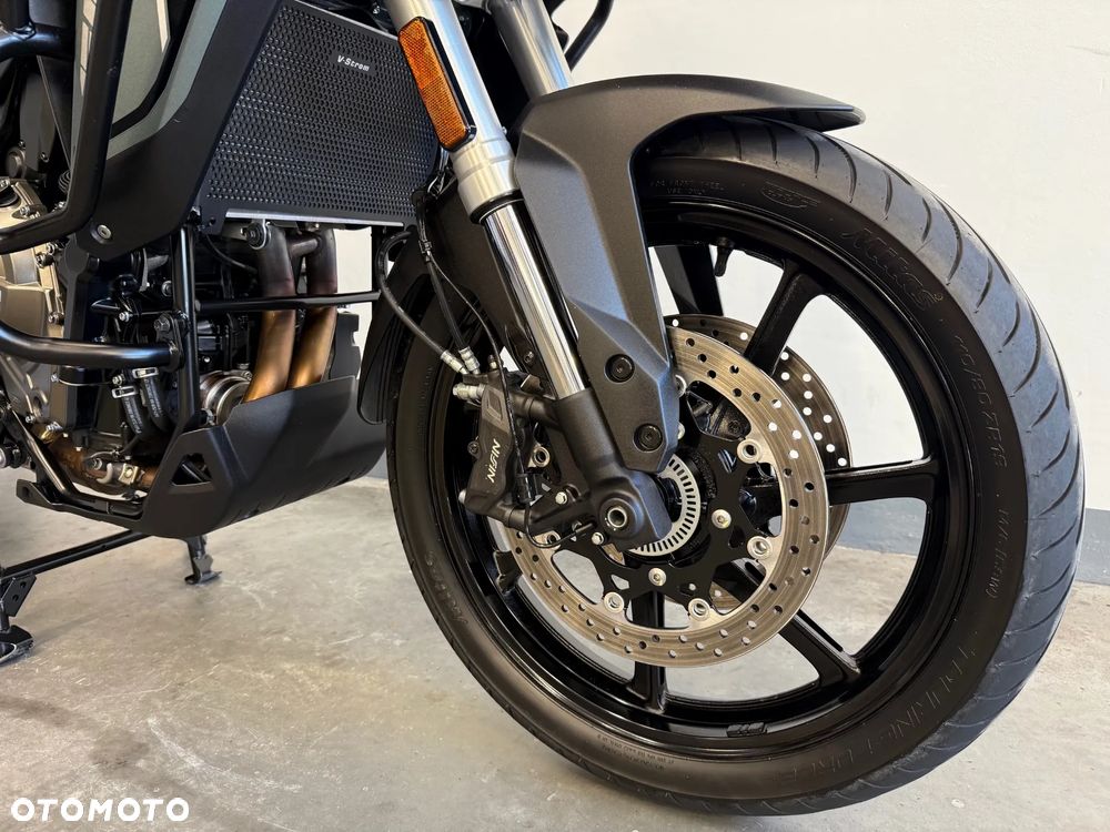 Suzuki V-STROM - 7