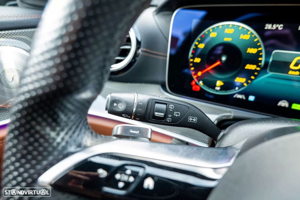 Mercedes-Benz E 300 de 4Matic T 9G-TRONIC AMG Line - 23