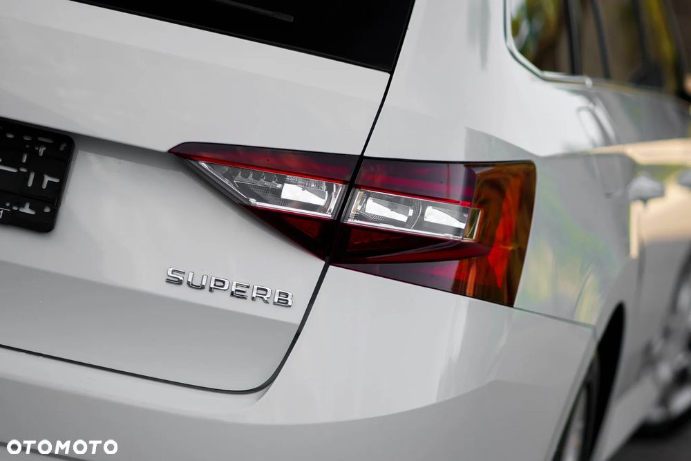 Skoda Superb 2.0 TDI Sportline DSG - 14