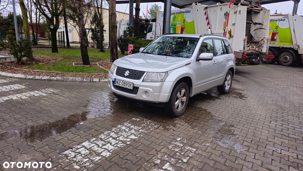 Suzuki Grand Vitara 2.0 Comfort - 1