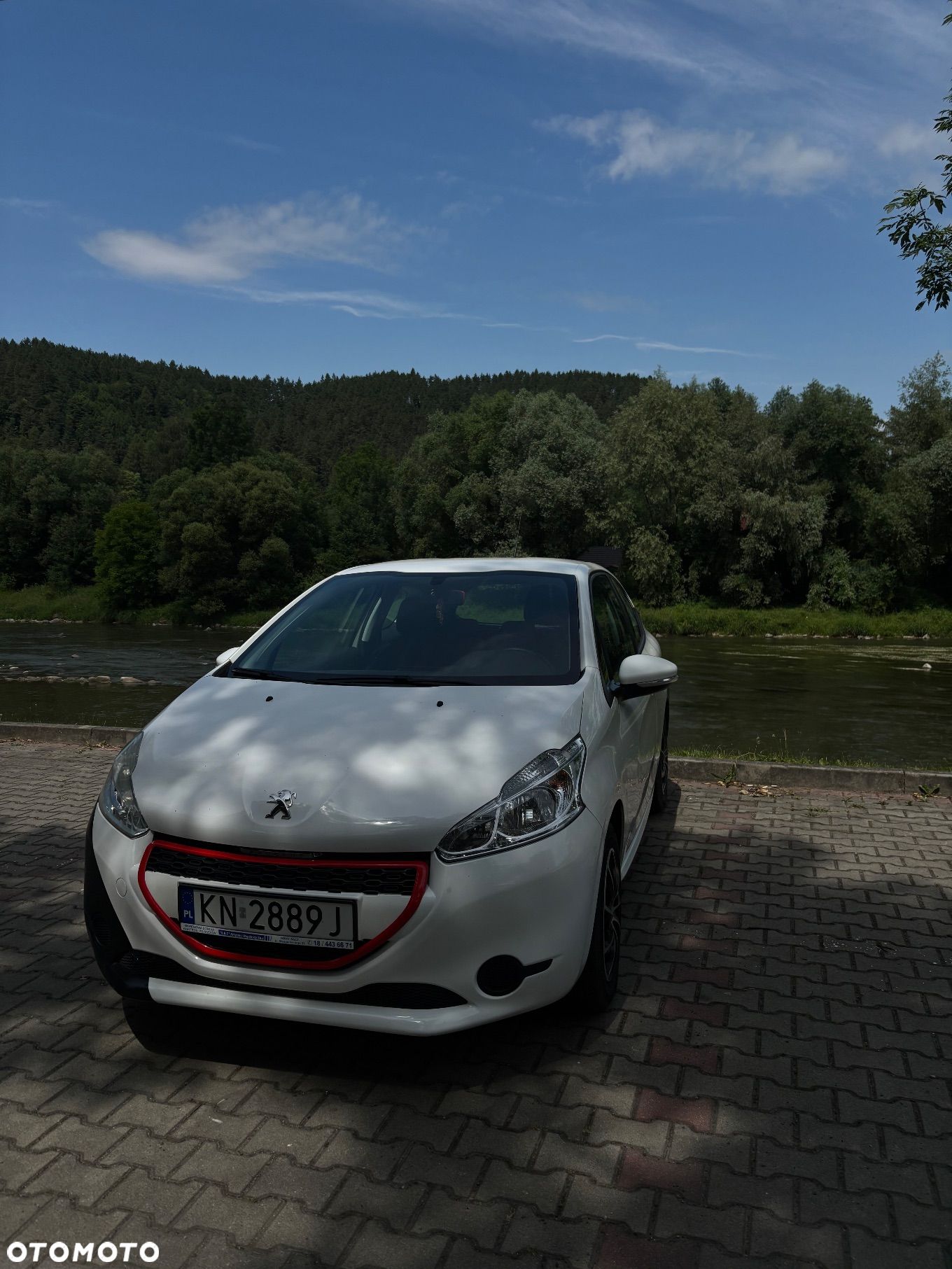 Peugeot 208 - 1