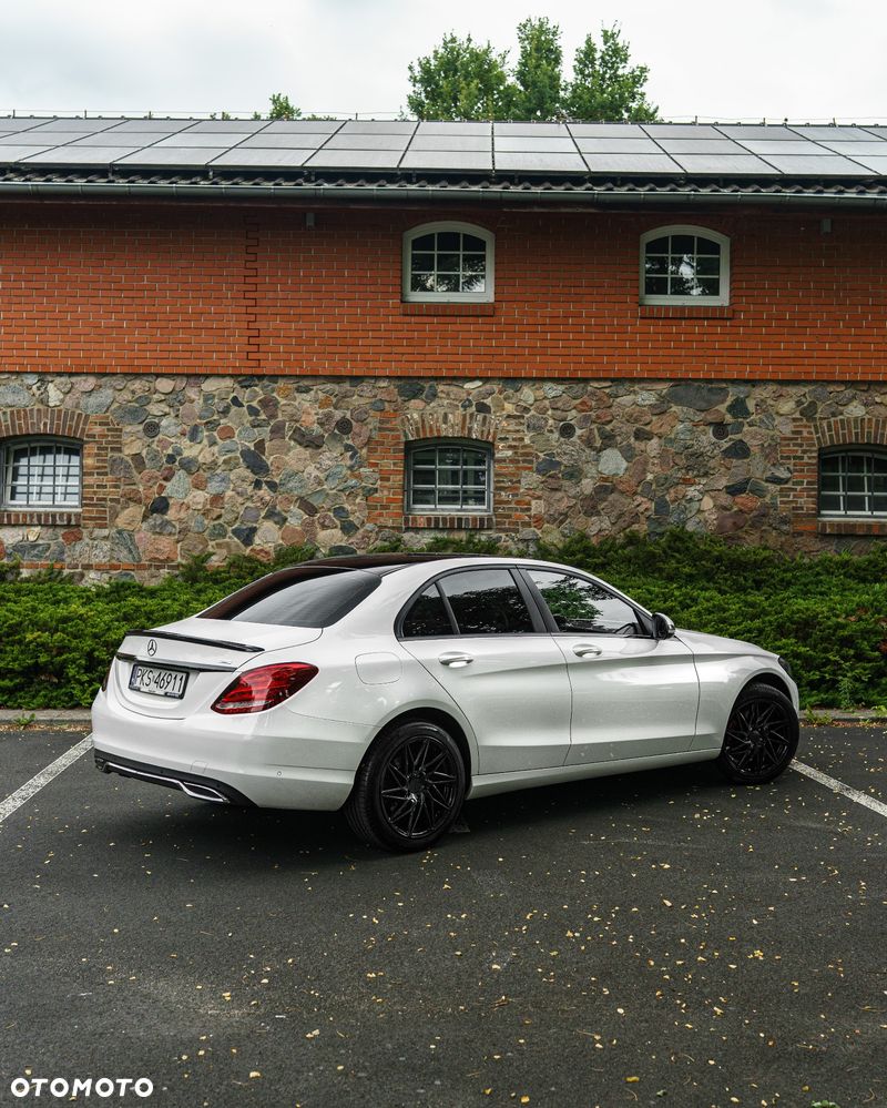 Mercedes-Benz C-Class 2018 photo 4