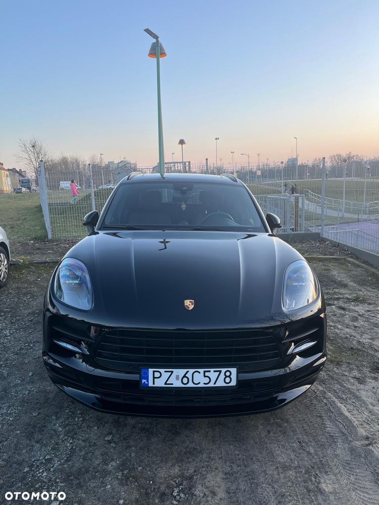 Porsche Macan Standard - 1