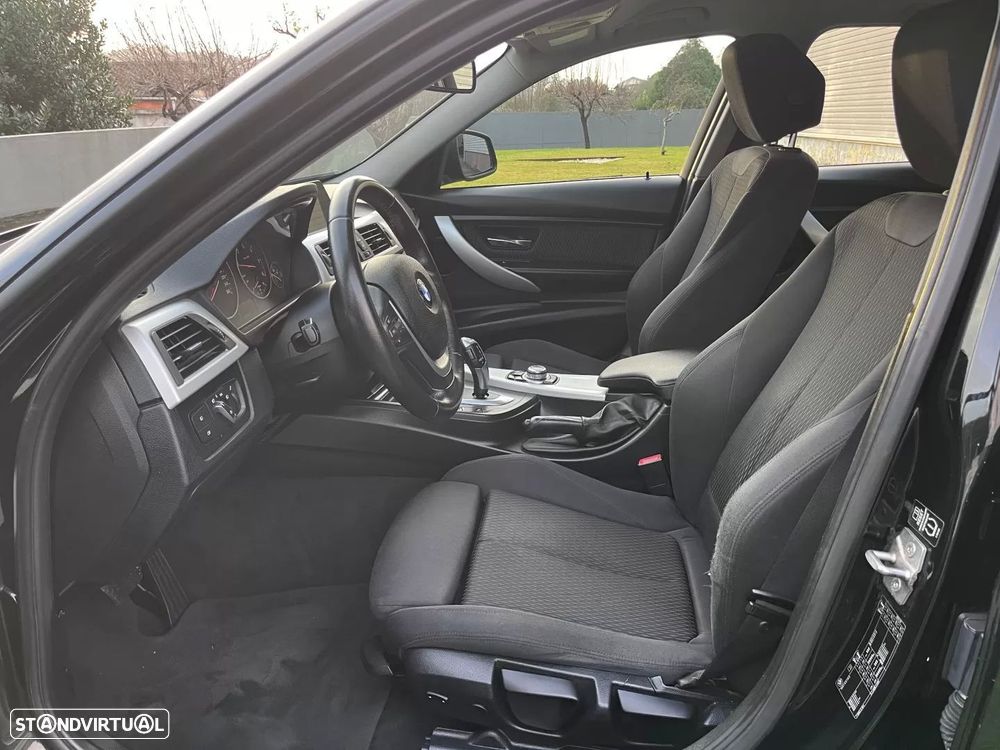 BMW 320 d Touring Aut. Sport Line - 29