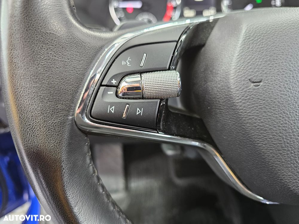 Skoda Octavia 2.0 TDI DSG Ambition - 8