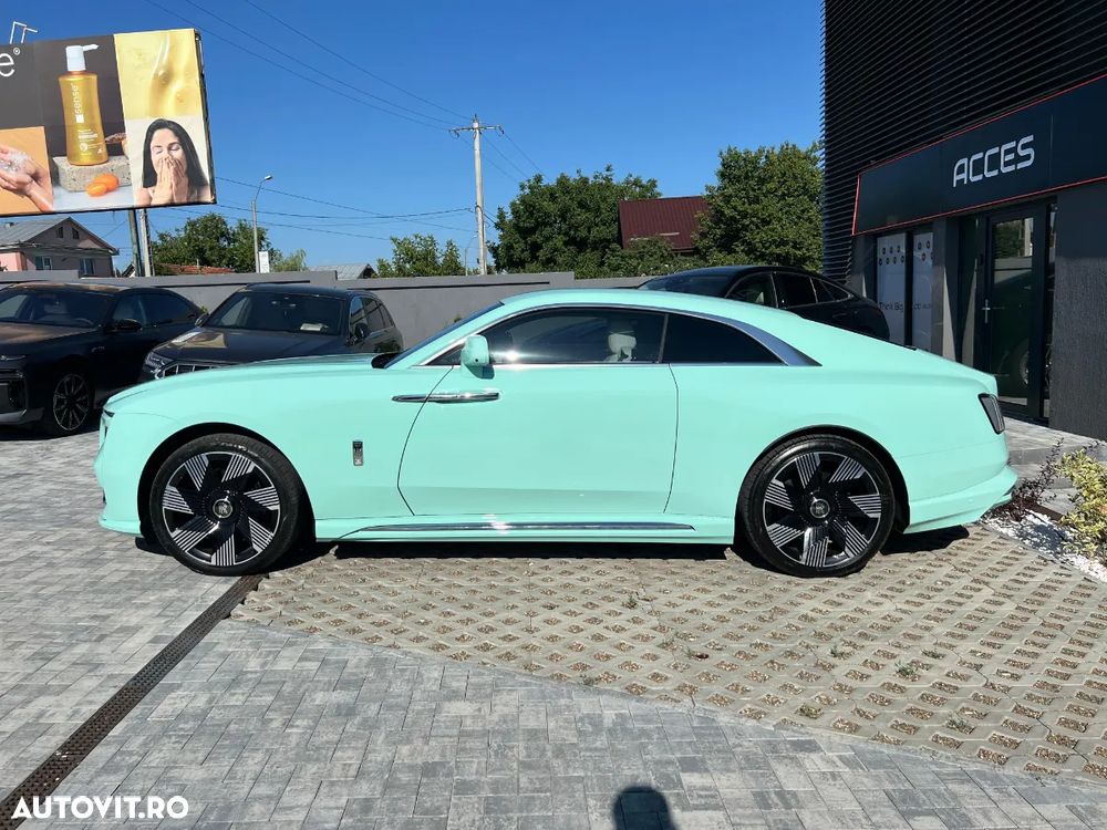 Rolls-Royce Spectre - 13