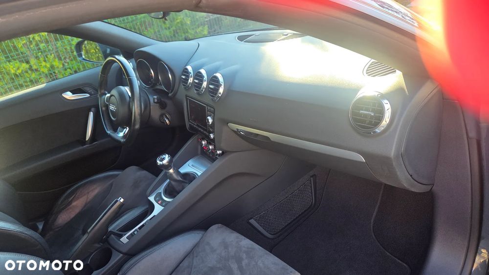 Audi TT Coupé 1.8 TFSI Progressive - 14