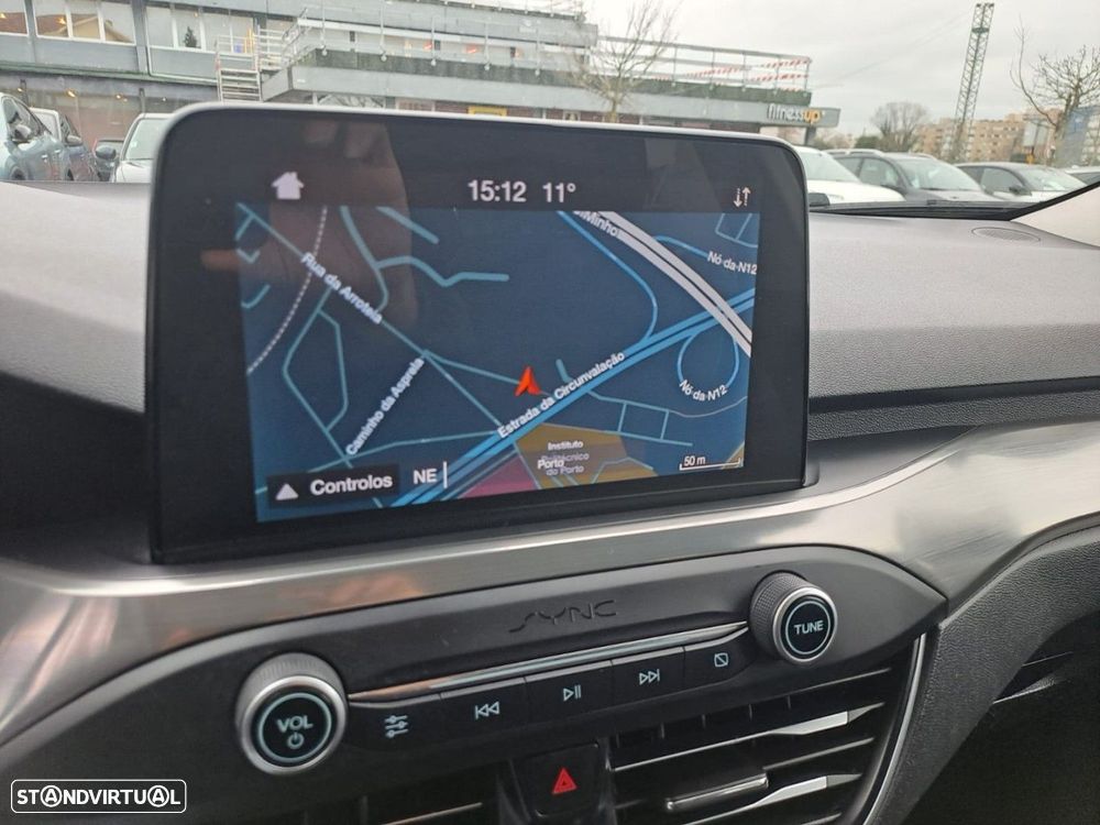 Ford Focus 1.0 EcoBoost S&S TITANIUM - 19