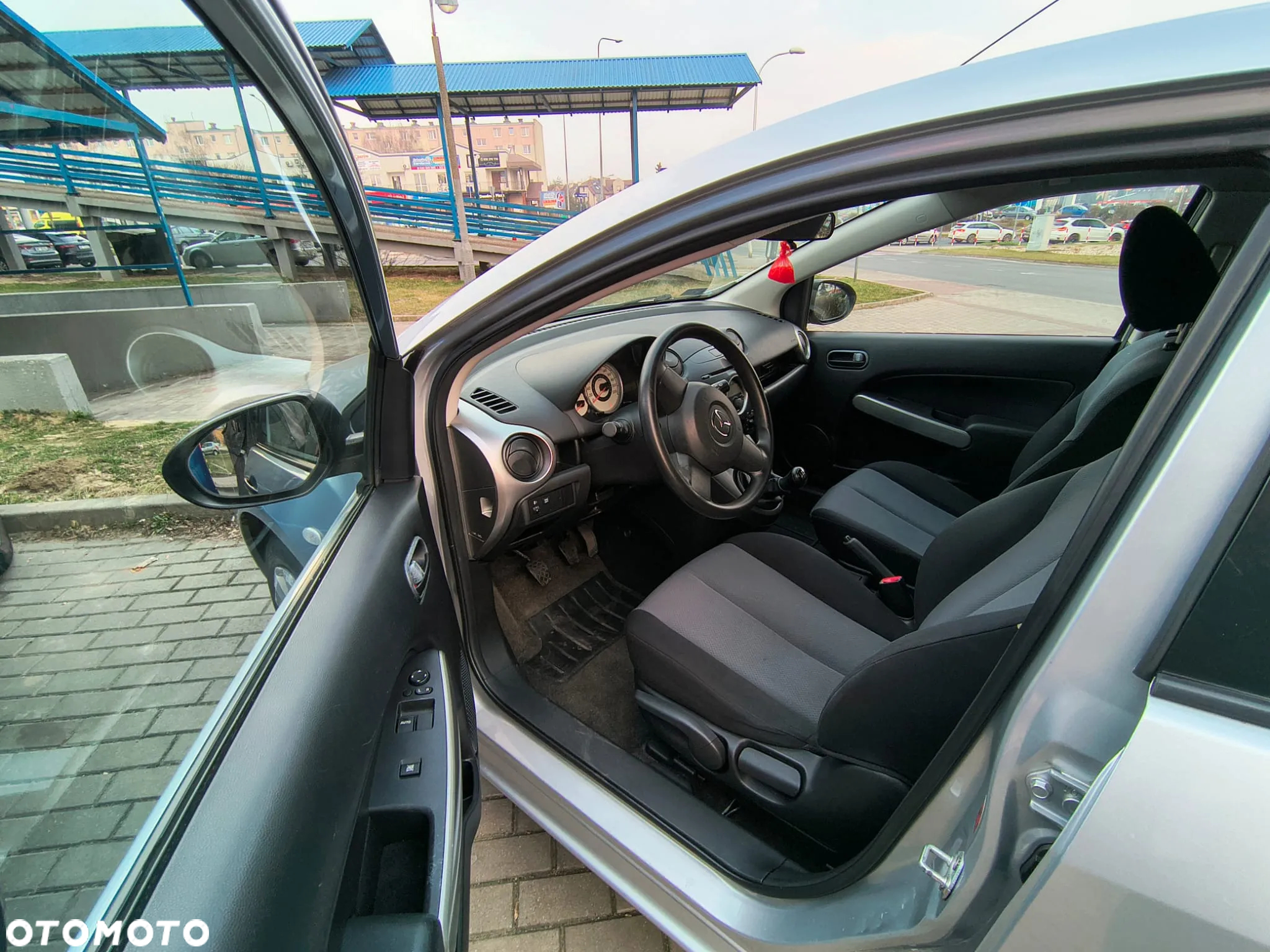 Mazda 2 - 4