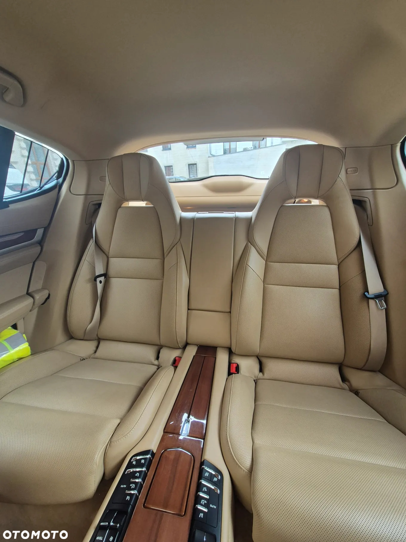 Porsche Panamera 4S - 11