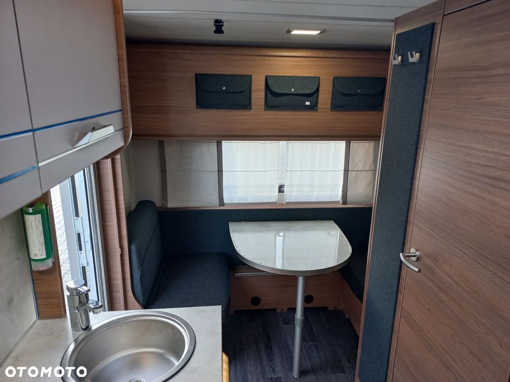 KNAUS Sport 400 LK, Piętrowe łóżko - 12