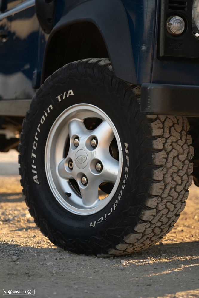 Land Rover Defender 110 2.5 TD5 Metal Top - 3