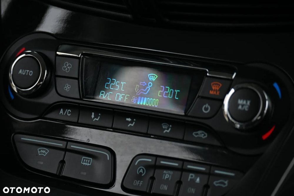 Ford Kuga 1.5 EcoBoost FWD Titanium X - 26