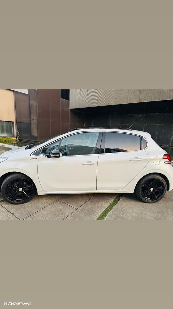 Peugeot 208 1.6 BlueHDi GT Line - 2